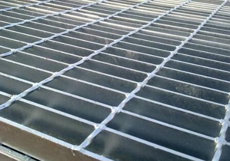 格柵板的優(yōu)勢以及用途 生活中發(fā)揮著巨大的使用價(jià)值