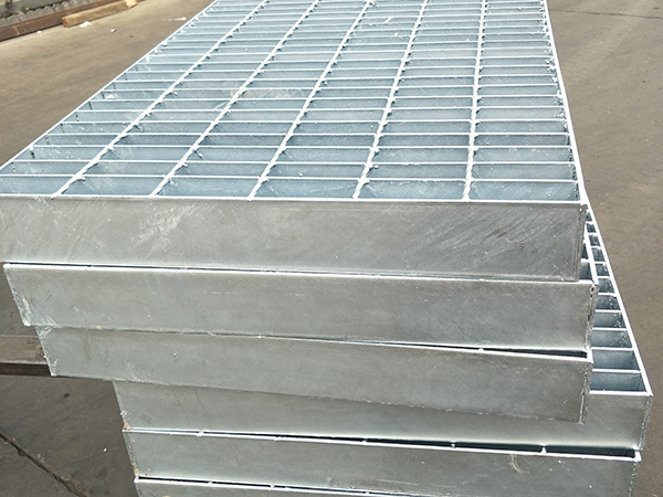 了解扇形鋼格板生產中主要制造方法？